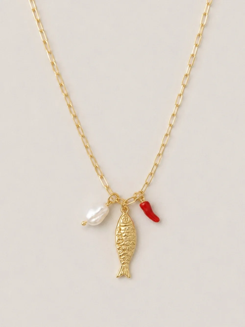 New! Coastal Preppy Gold Paperclip Chain Sardine Fish Pearl Necklace NWOT 4025